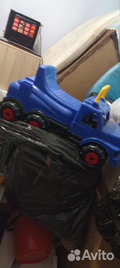 Детские вещи и обувь