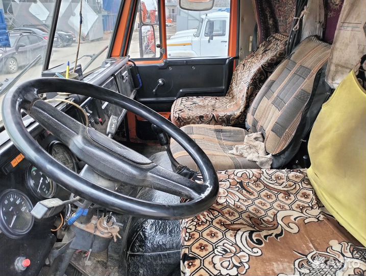 Самосвал с 2-х разгрузкой КАМАЗ 55102, 2003