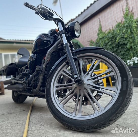 Kawasaki VN900 Custom