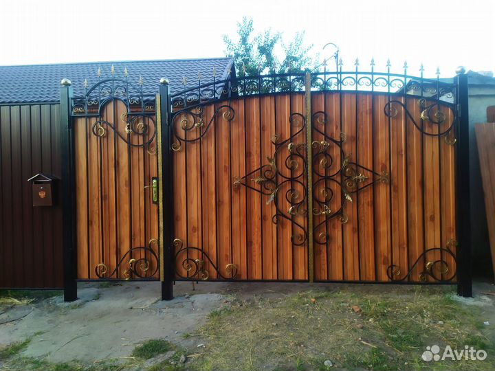 Ворота с калиткой под ключ