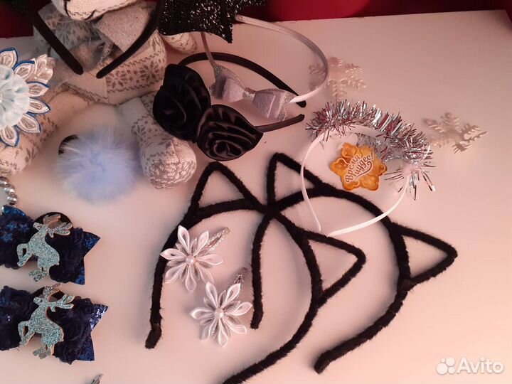 Ободки, заколки, резинки, брошки и пр