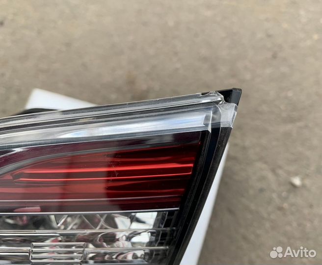 Фонарь задний внутренний правый Camry V50