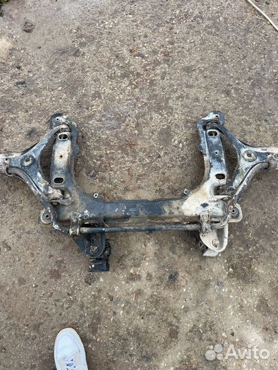 Подрамник на ауди 80 Audi 80