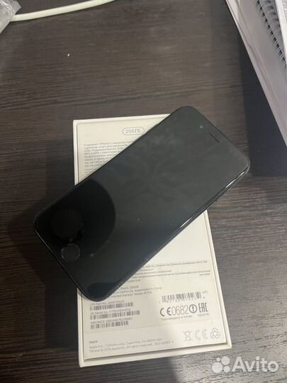 iPhone 7, 256 ГБ