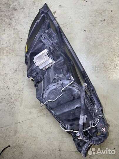 Фара левая 30698883 Volvo S40 MS MS68