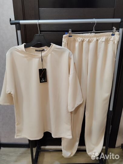 Спортивный костюм женский