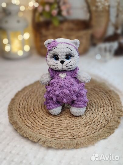 Кот вязаный ручной работы