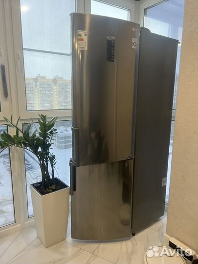 Холодильник бу LG