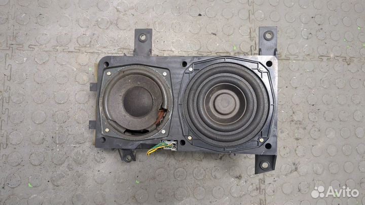 Сабвуфер Volvo S40 / V40, 2001