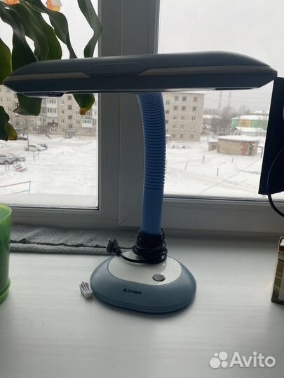 Лампа настольная