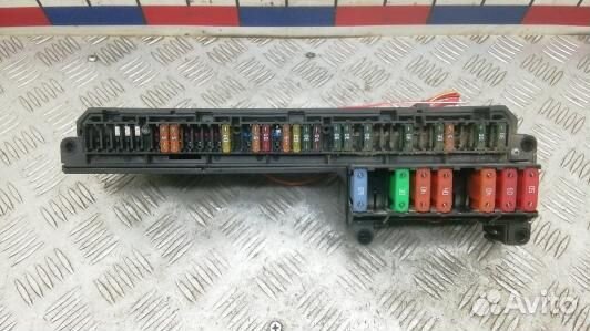 Блок предохранителей BMW 5 E60/E61 (5BL11M101)