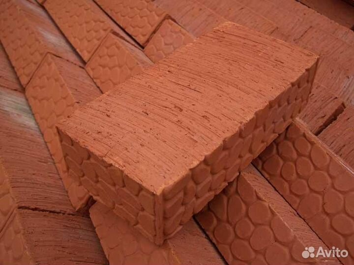 Кирпич Воткинский цокольный полнотелый м-125