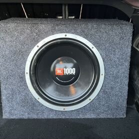 Сабвуфер JBL 1000 W