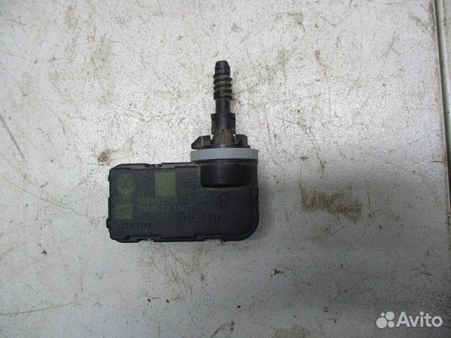 Моторчик корректора фары Skoda Rapid