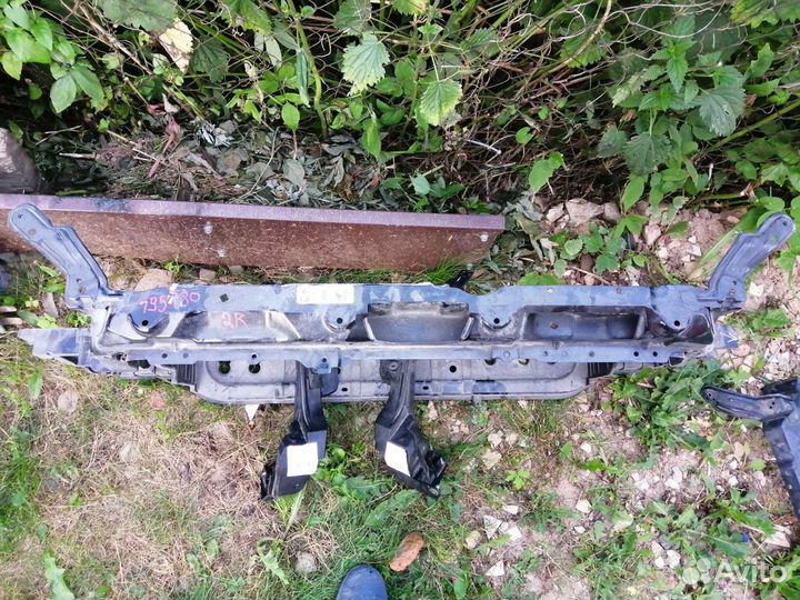 Панель передняя (телевизор) Hyundai Elantra 5 MD