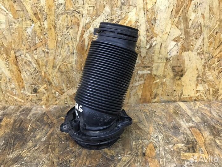 Патрубок воздушного фильтра Volkswagen Jetta 6