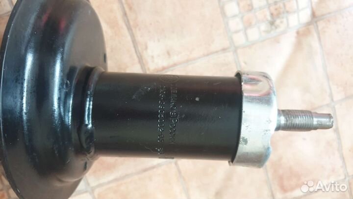 Стойка передняя правая ваз 2114