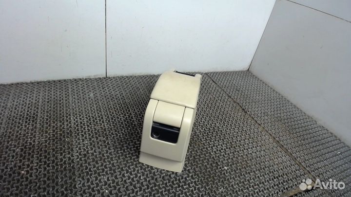 Подлокотник Volvo XC60, 2010