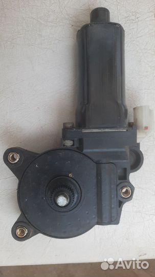 Электродвигатель стеклоподъемника