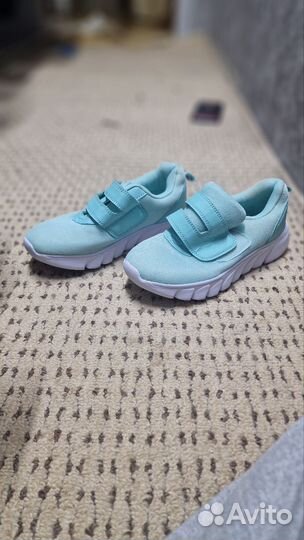 Кроссовки летние