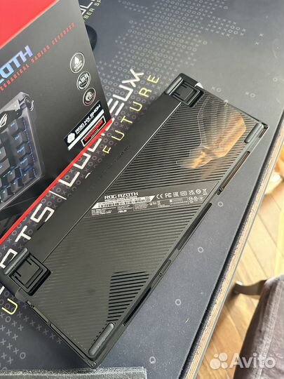 Клавиатура asus ROG azoth