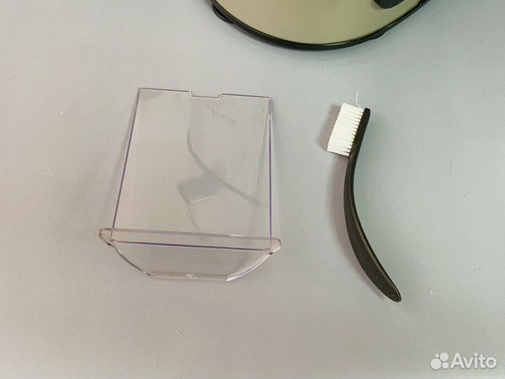 Соковыжималка центробежная Moulinex JU655Н30