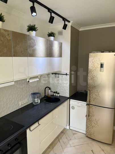 1-к. квартира, 43 м², 17/25 эт.