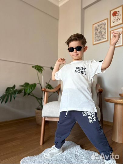 Спортивный костюм на мальчика 140
