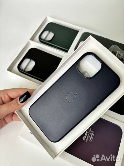 Кожаный чехол iPhone 15