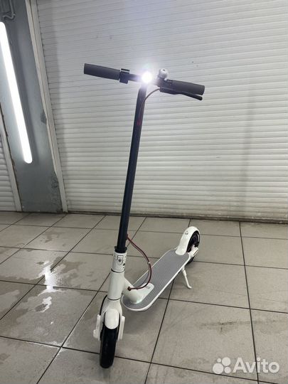 Электросамокат Xiaomi Mijia m365