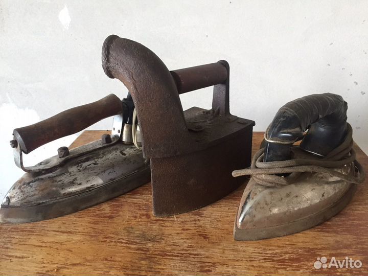 Старинные утюги