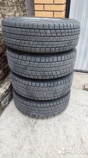 Dunlop Dectes SP001 215/65 R16