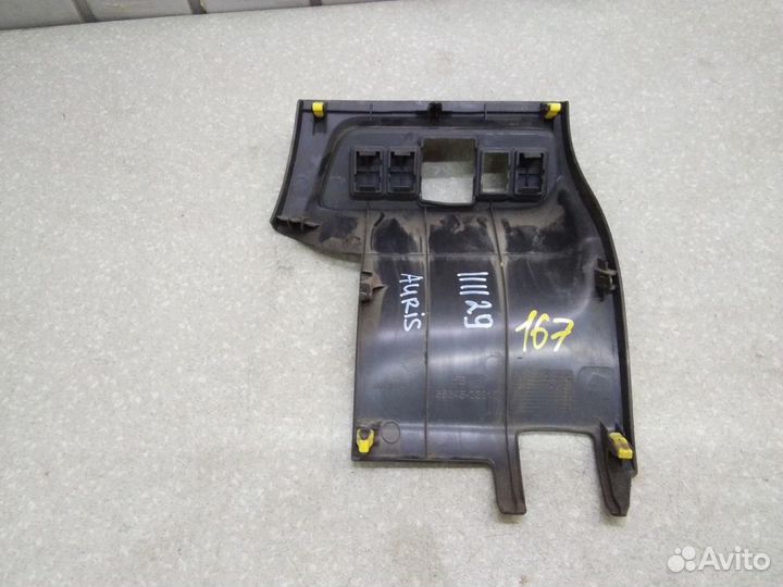 Накладка (кузов внутри) Toyota Auris (E15) 2006-20