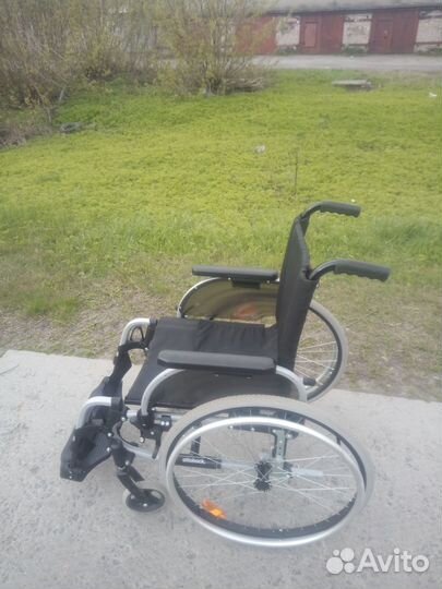 Инвалидная коляска новая