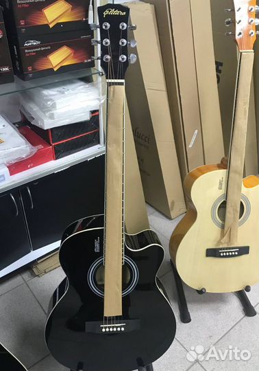 Акустическая гитара