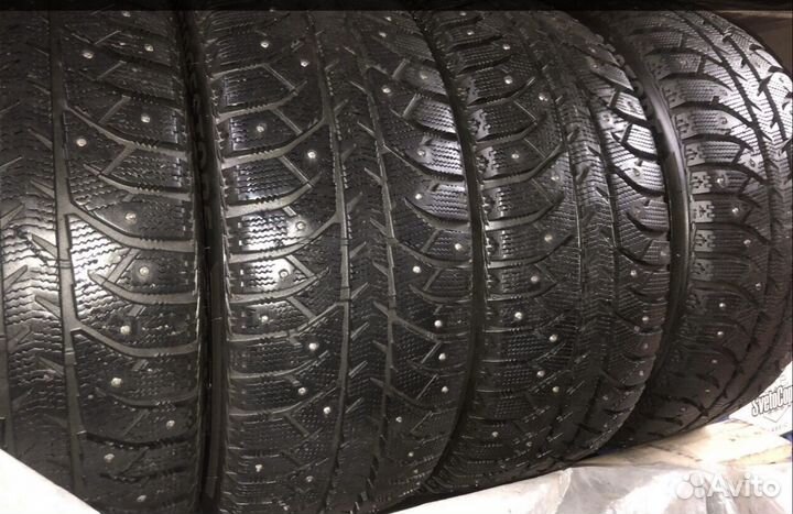 Bridgestone Ice Cruiser 7000S 205/50 R17