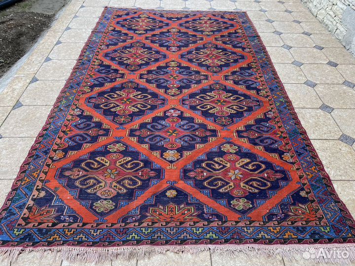 Старинный сумах, антиквариат