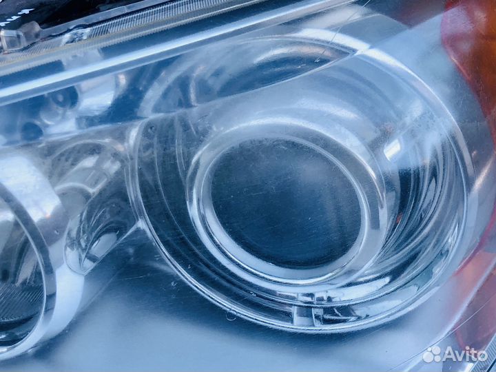 Фара левая Ксенон Леворульная Крайслер Вояжер 5