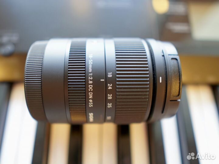 Обьектив Sigma 18-50 F2.8 DC DN для Sony E-mount