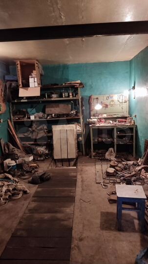 Гараж, > 30 м²