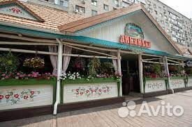 Официант ресторана 