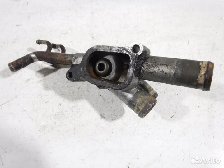 Корпус термостата Hyundai Lantra II