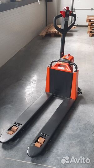 Транспортировщик паллет (электророхля)