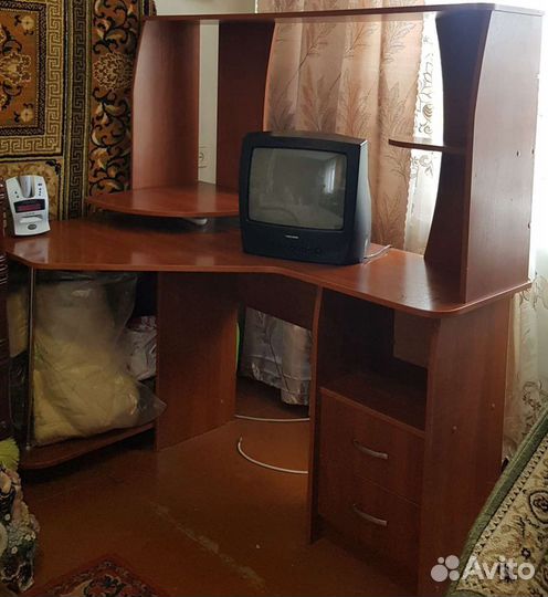 Компьютерный стол