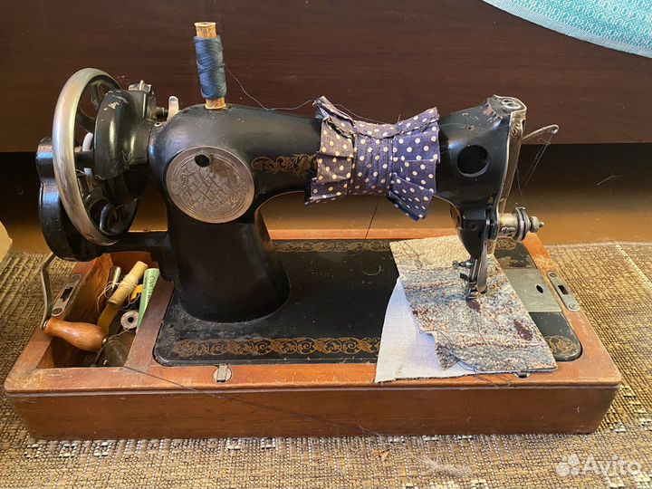 Швейная машинка ручная СССР