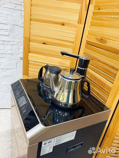 Кулер для воды с чайным столиком