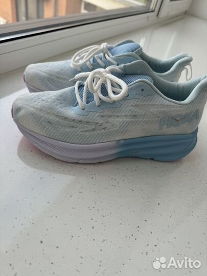 Кроссовки женские новые 40 размер