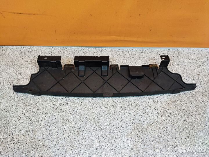 Воздуховод радиатора нижний Nissan Qashqai J10