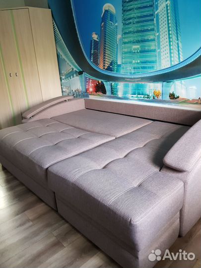 Диван с оттоманкой