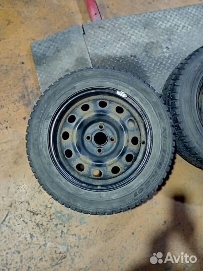 Dunlop SP Winter Ice 01 185/65 R15 88T